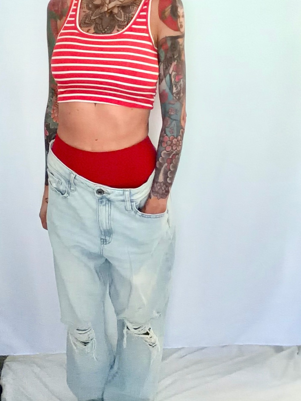 SO Light Wash Distressed Boyfriend Jeans 90’s lowrise